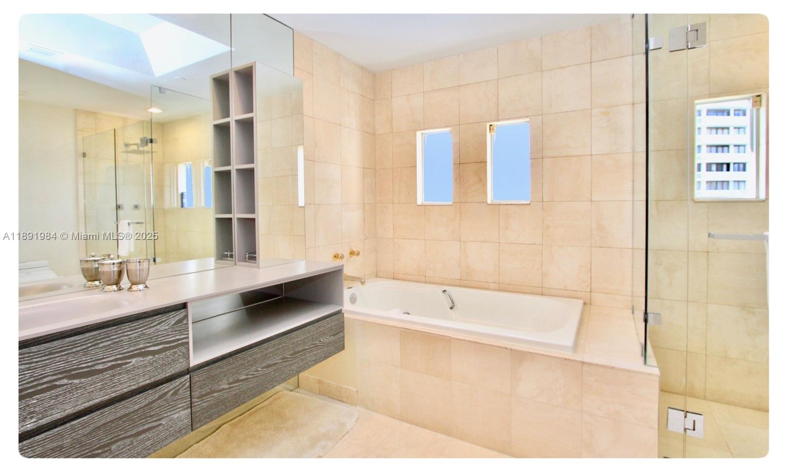 See details DPH01 4 / 5 4339 sq. ft. $ 2025-10-07 0 Photo