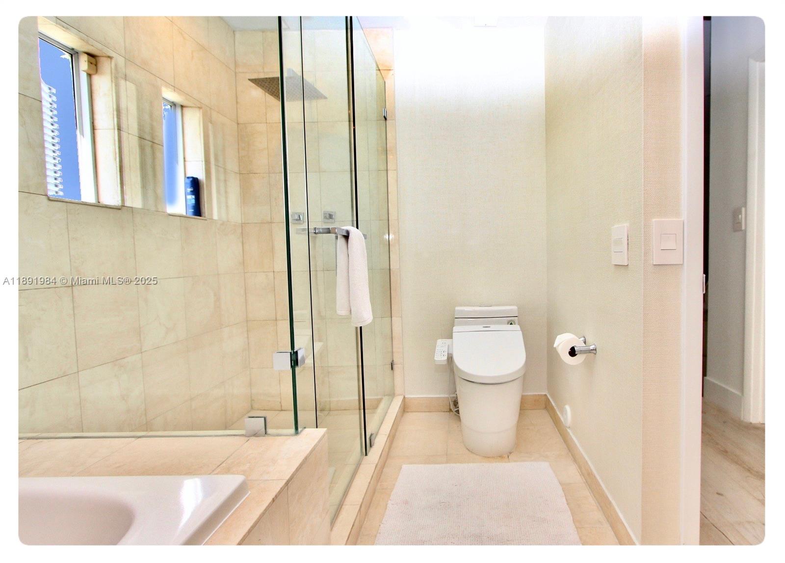 See details DPH01 4 / 5 4339 sq. ft. $ 2025-10-07 0 Photo