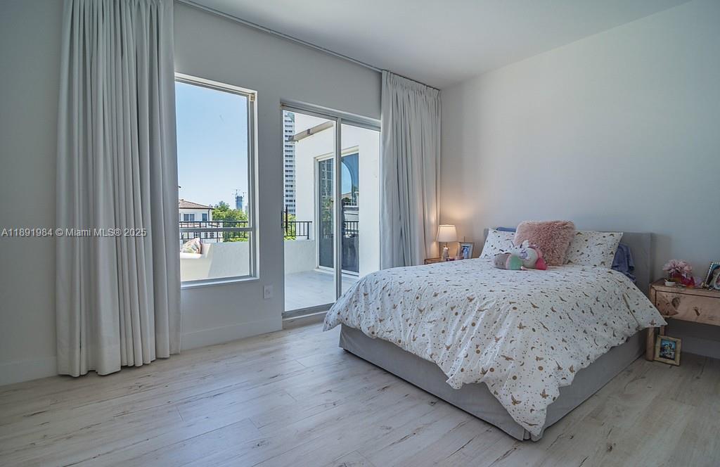 See details DPH01 4 / 5 4339 sq. ft. $ 2025-10-07 0 Photo