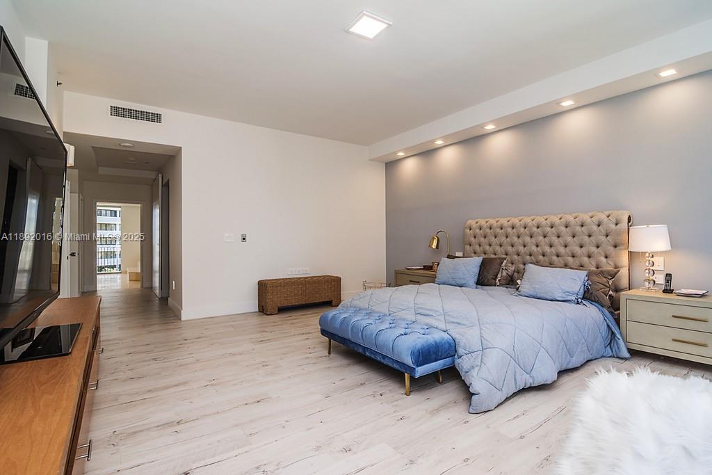 DPH01 4 / 5 4339 sq. ft. $ 2025-10-07 0 Photo