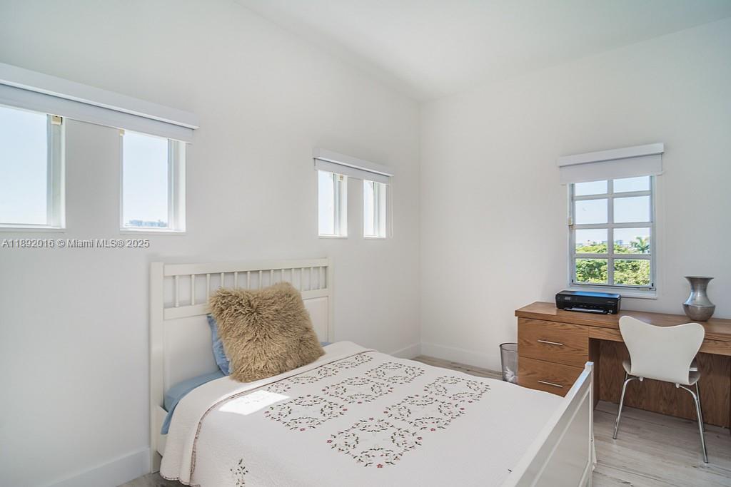 DPH01 4 / 5 4339 sq. ft. $ 2025-10-07 0 Photo