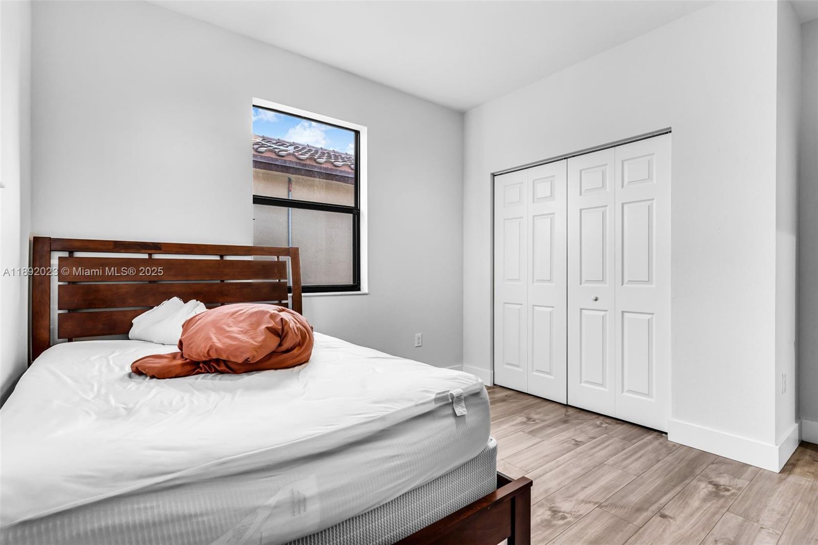 Ver detalles 480 5 / 3 2568 sq. ft. $ 2025-10-07 0 foto