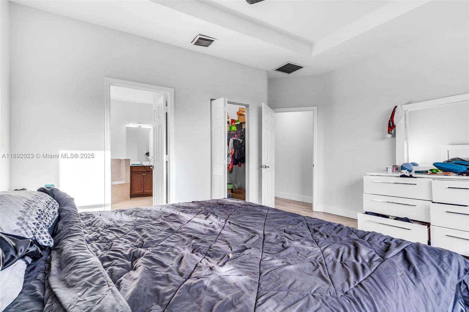 Ver detalles 480 5 / 3 2568 sq. ft. $ 2025-10-07 0 foto