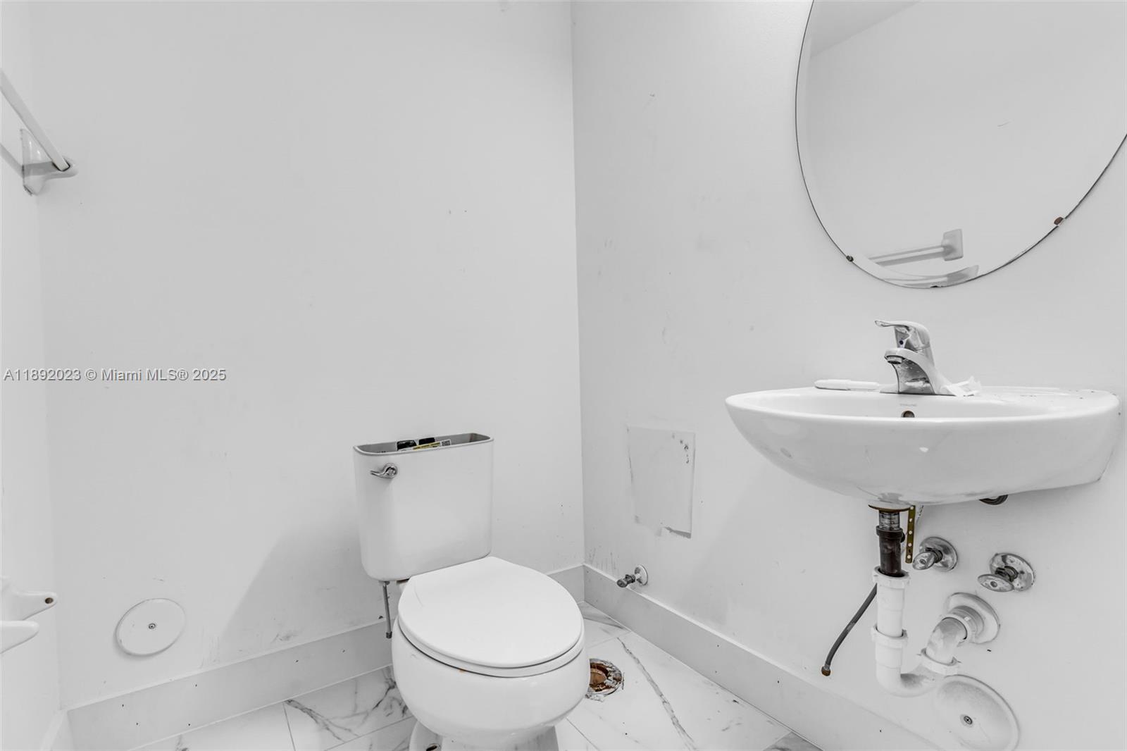 Ver detalles 480 5 / 3 2568 sq. ft. $ 2025-10-07 0 foto