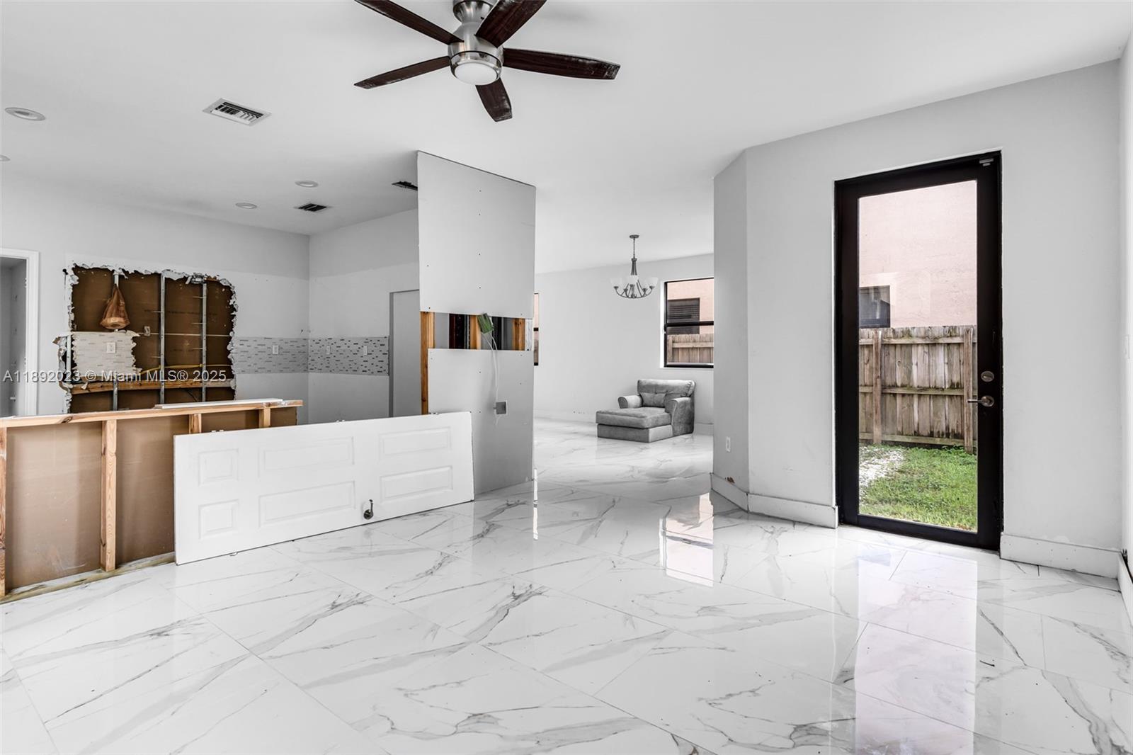 Ver detalles 480 5 / 3 2568 sq. ft. $ 2025-10-07 0 foto