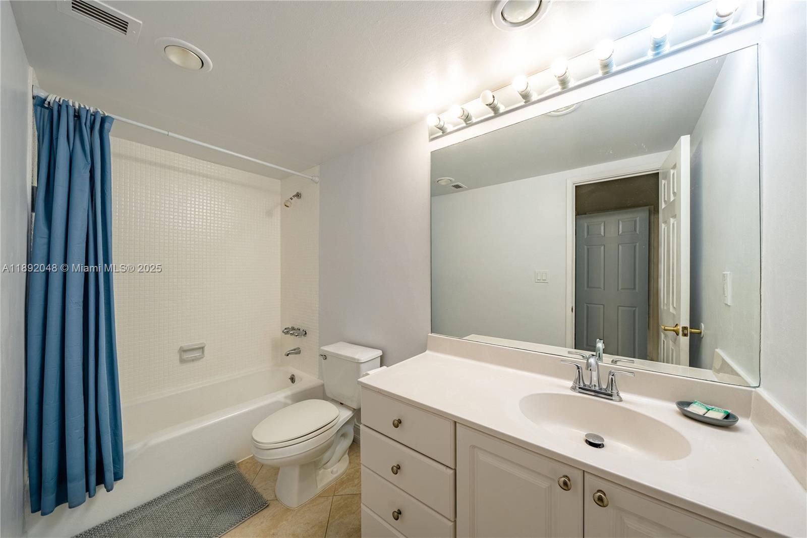 Photo of 19370 Collins Ave  #407, Sunny Isles Beach, Florida, 33160 - 