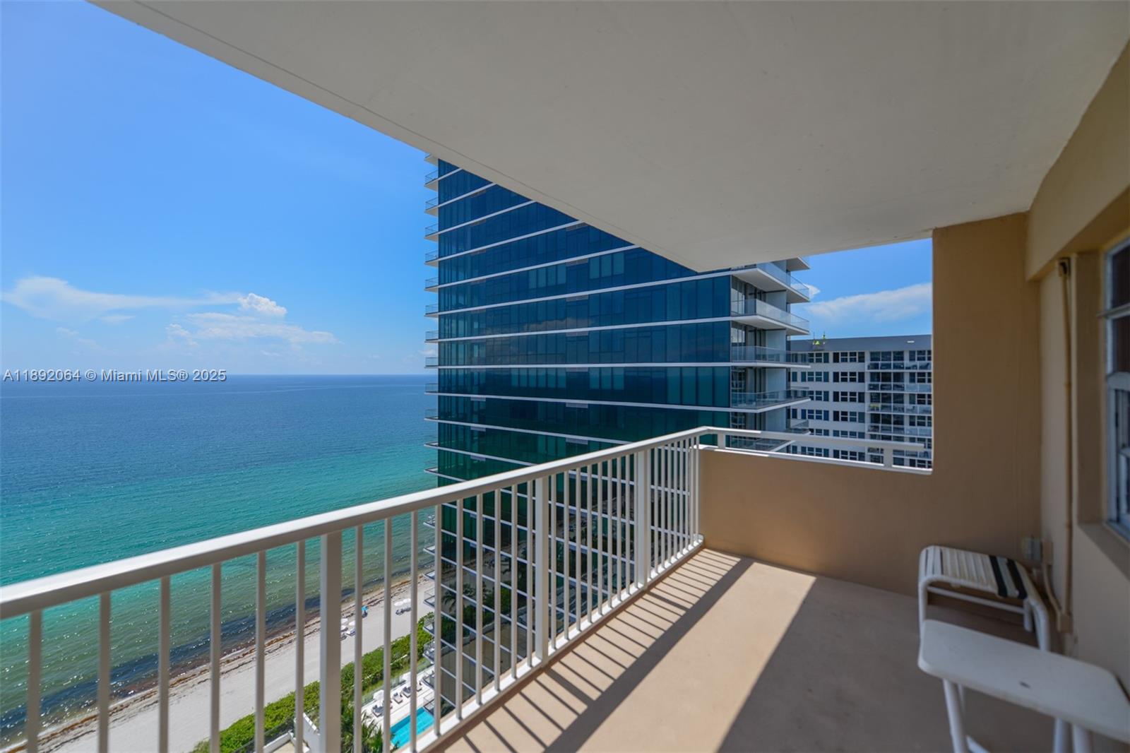 See details 21E 3 / 3 1780 sq. ft. $ 2025-10-07 0 Photo