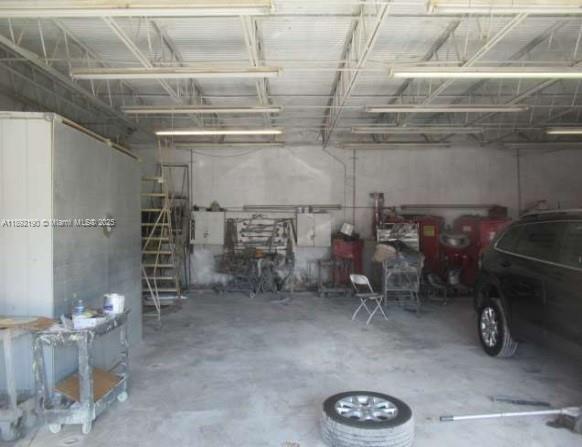   /   sq. ft. $ 2025-10-07 0 Photo