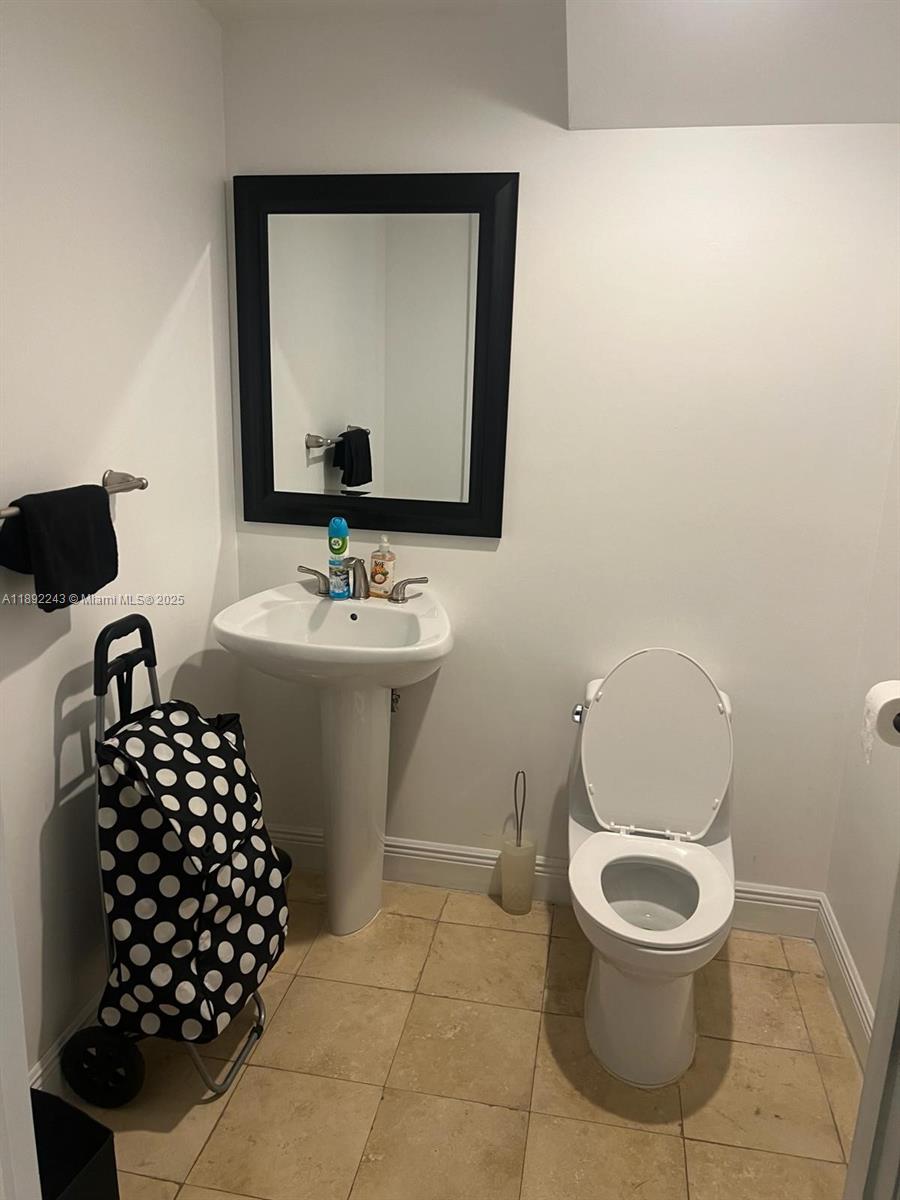 Photo of 1755 Hallandale Beach Blvd #105E, Hallandale Beach, Florida, 33009 -