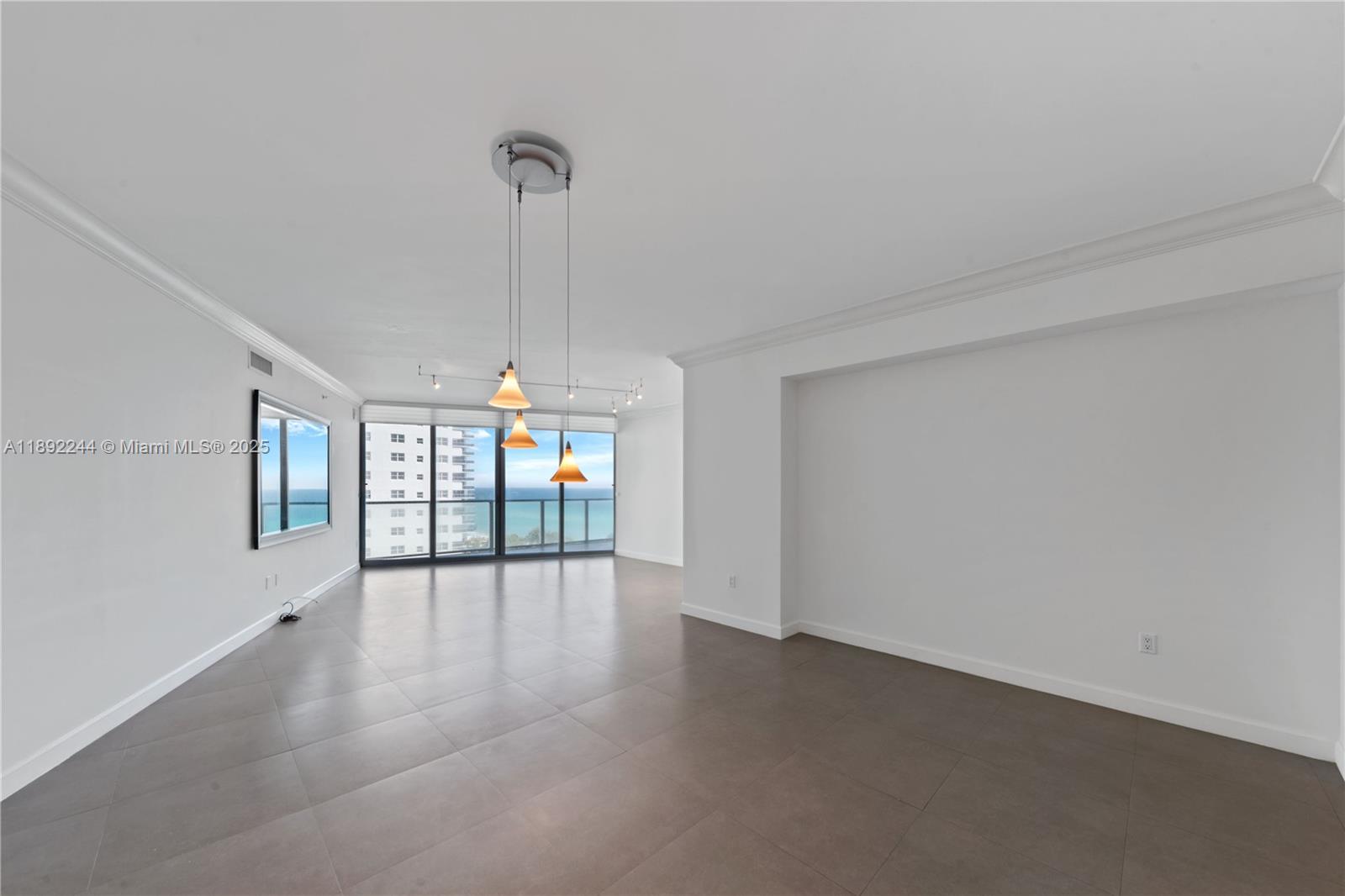 Photo of 3101 Ocean Dr  #707, Hollywood, Florida, 33019 - 