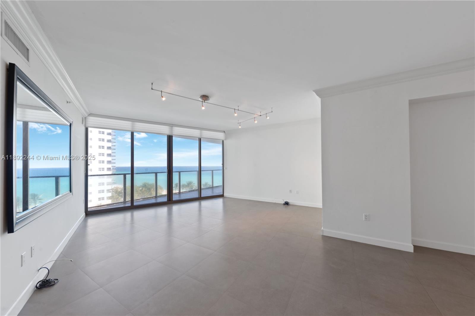 Photo of 3101 Ocean Dr #707, Hollywood, Florida, 33019 -