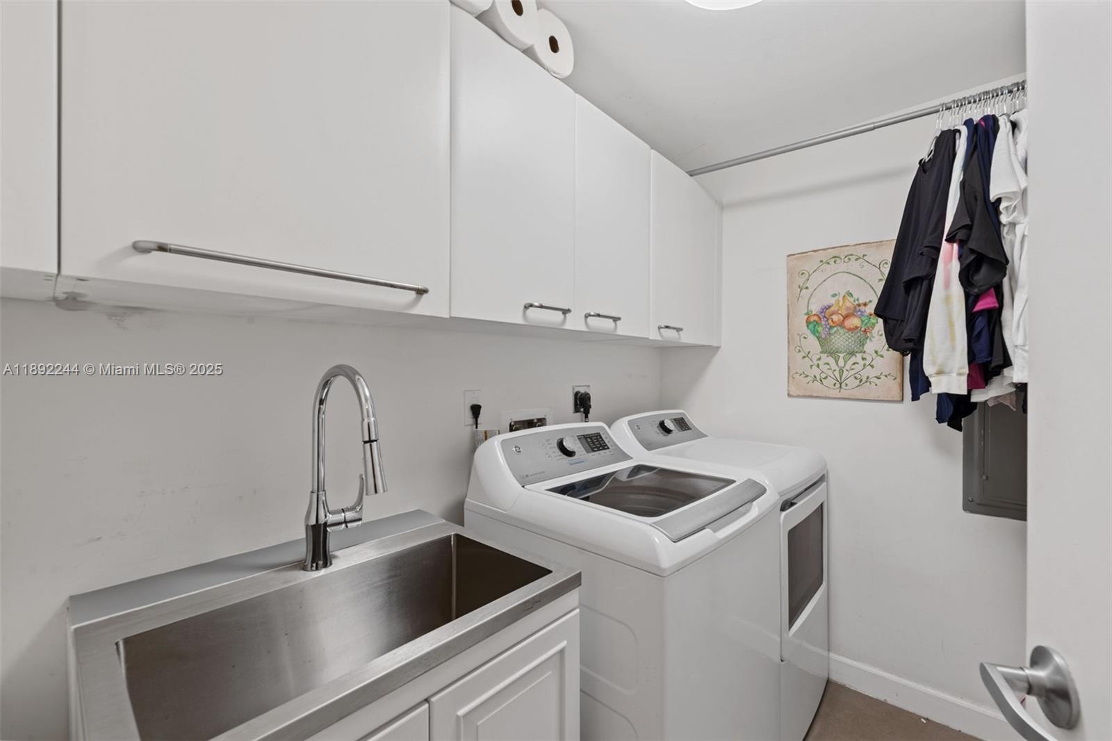 Photo of 3101 Ocean Dr  #707, Hollywood, Florida, 33019 - 