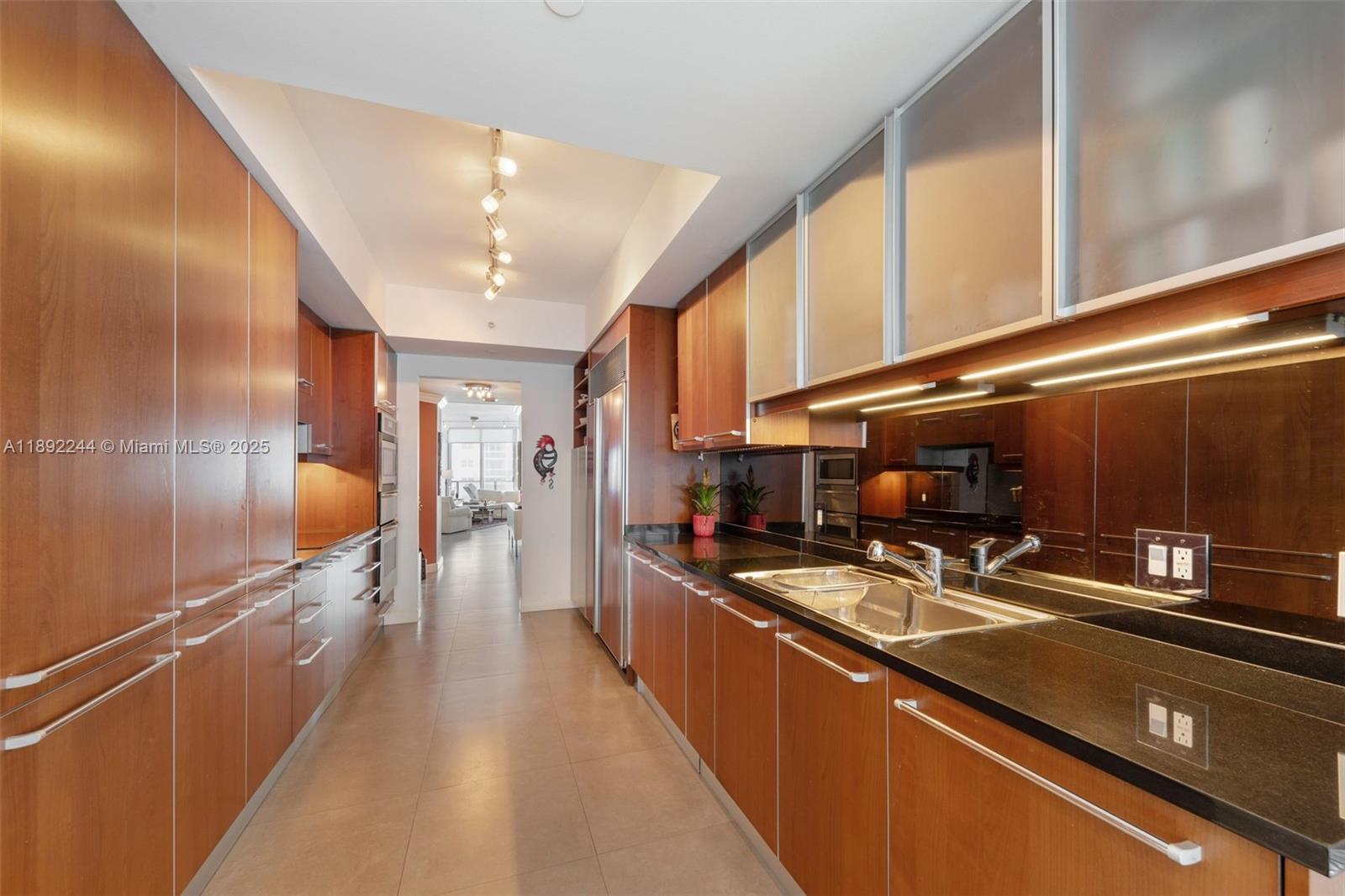 Photo of 3101 Ocean Dr #707, Hollywood, Florida, 33019 -
