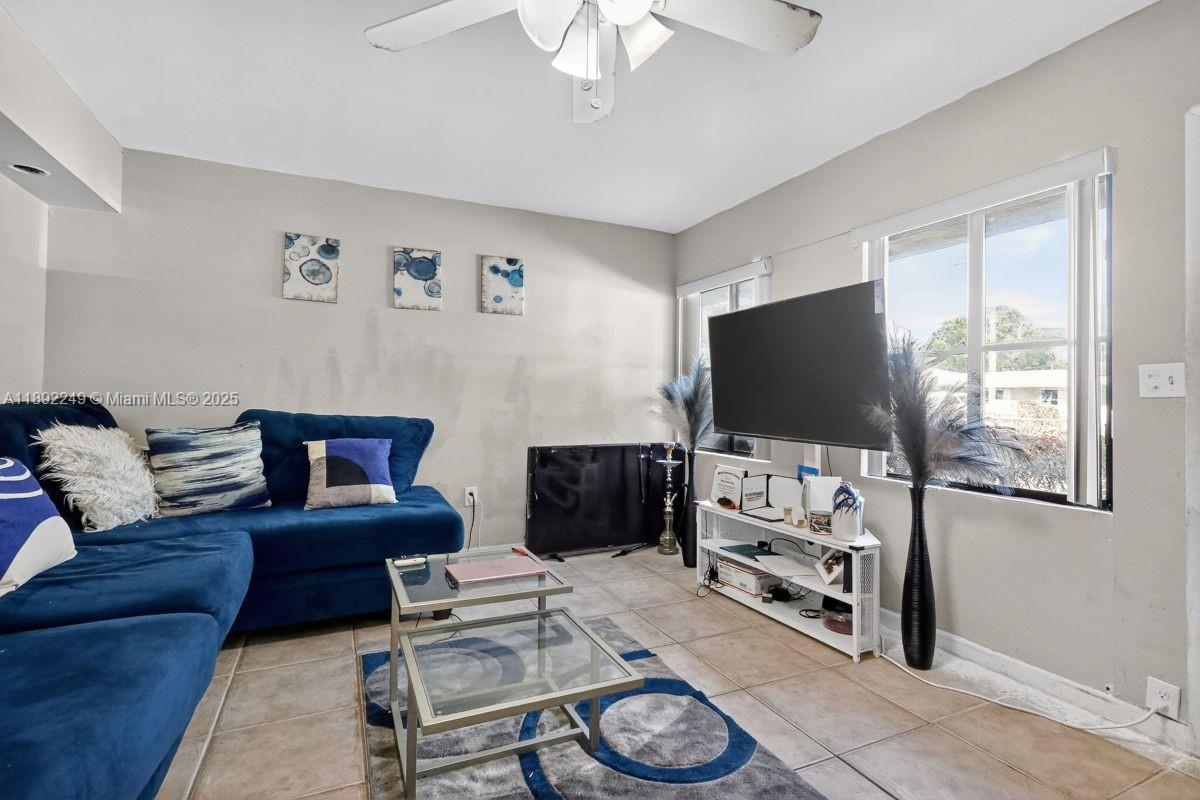   /  2053 sq. ft. $ 2025-10-07 0 foto
