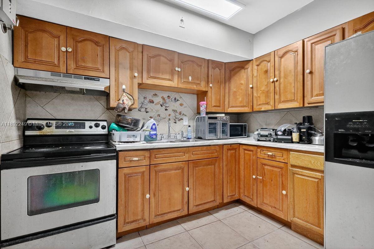  /  2053 sq. ft. $ 2025-10-07 0 foto