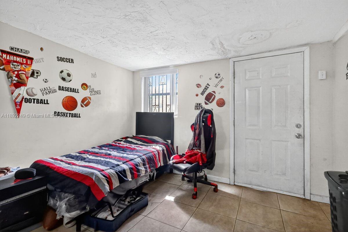   /  2053 sq. ft. $ 2025-10-07 0 foto