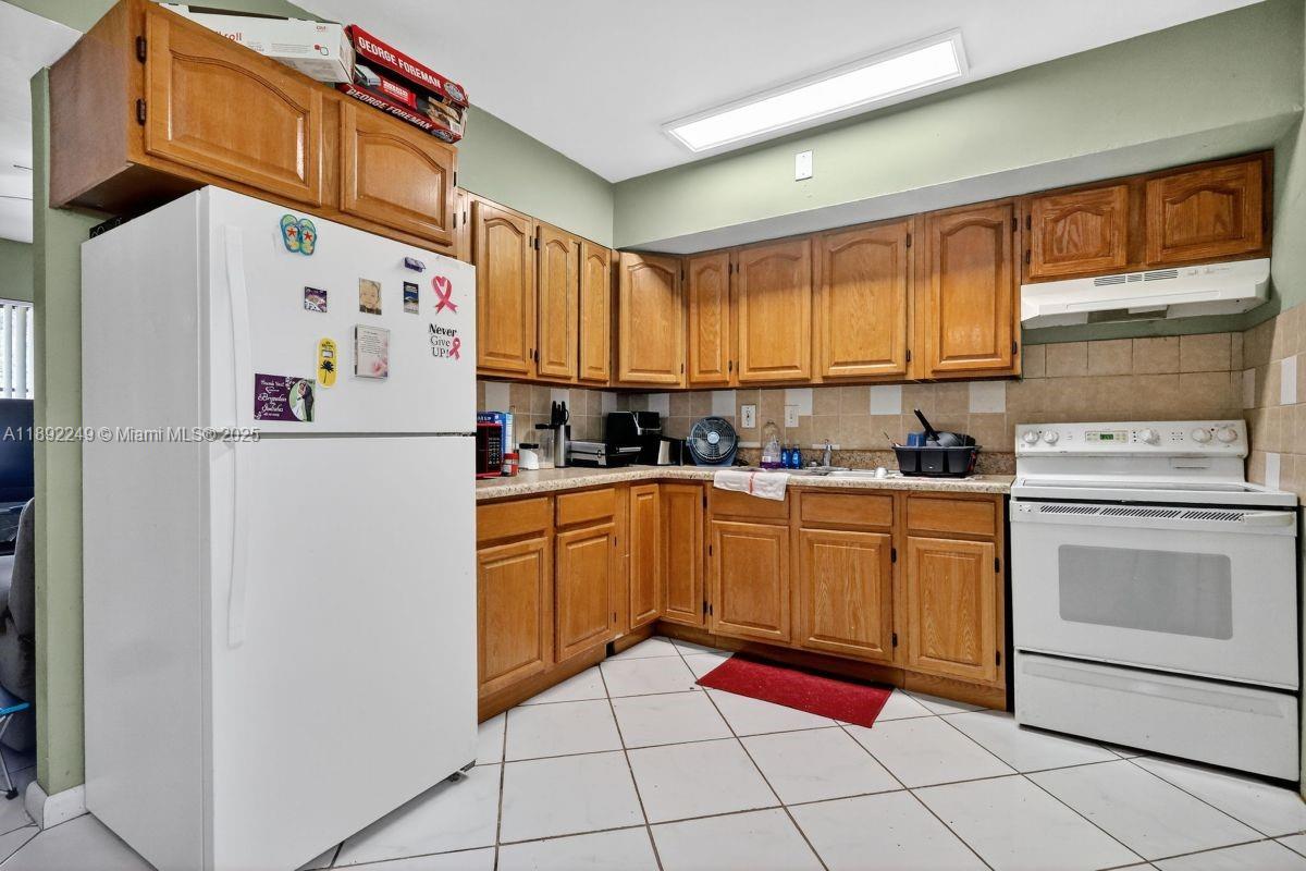   /  2053 sq. ft. $ 2025-10-07 0 foto