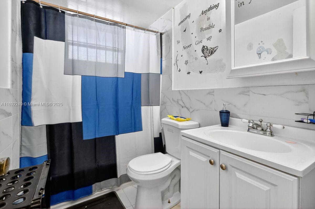   /  2053 sq. ft. $ 2025-10-07 0 foto
