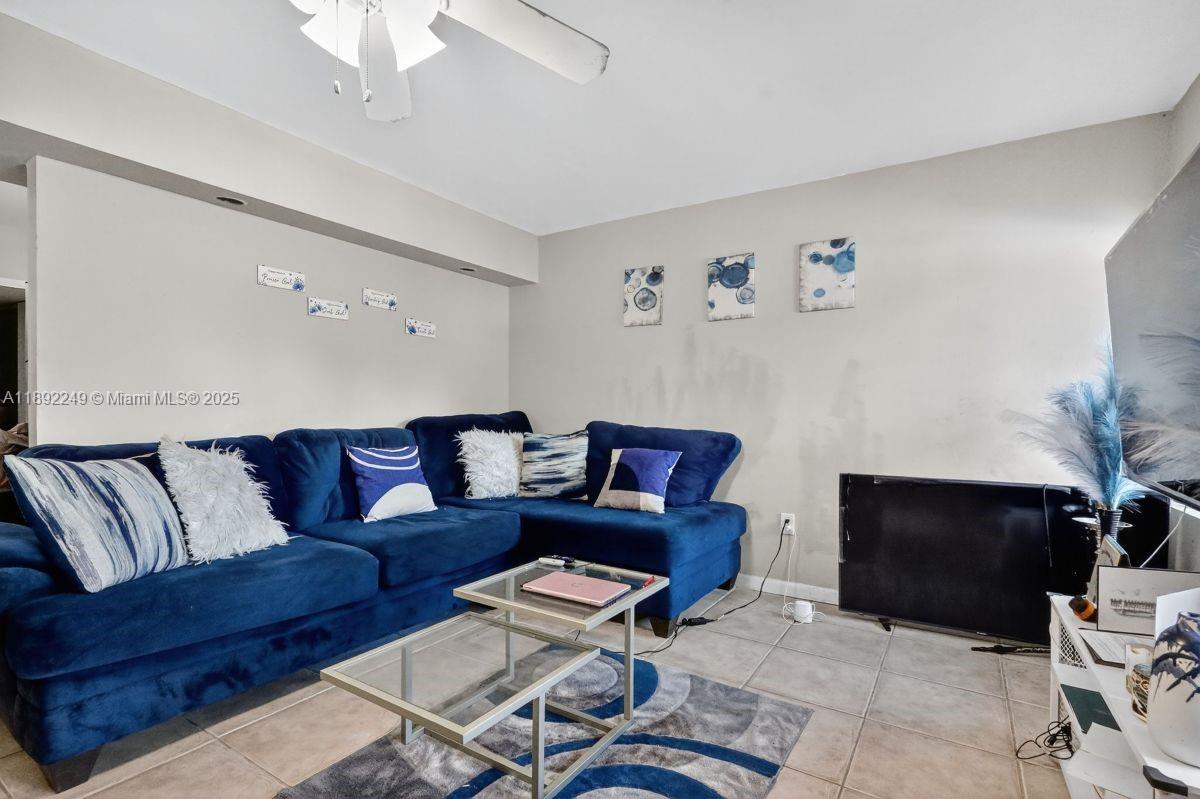   /  2053 sq. ft. $ 2025-10-07 0 foto