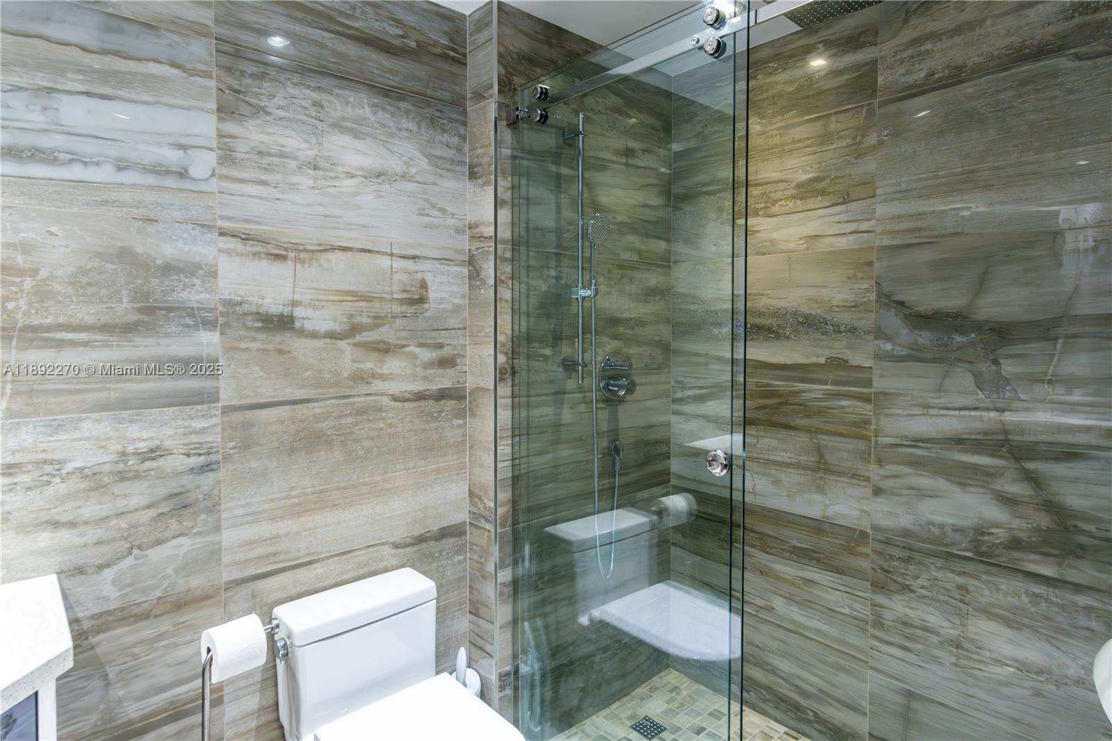 Photo of 16425 Collins Ave  #OS16A, Sunny Isles Beach, Florida, 33160 - Bathroom No. 2