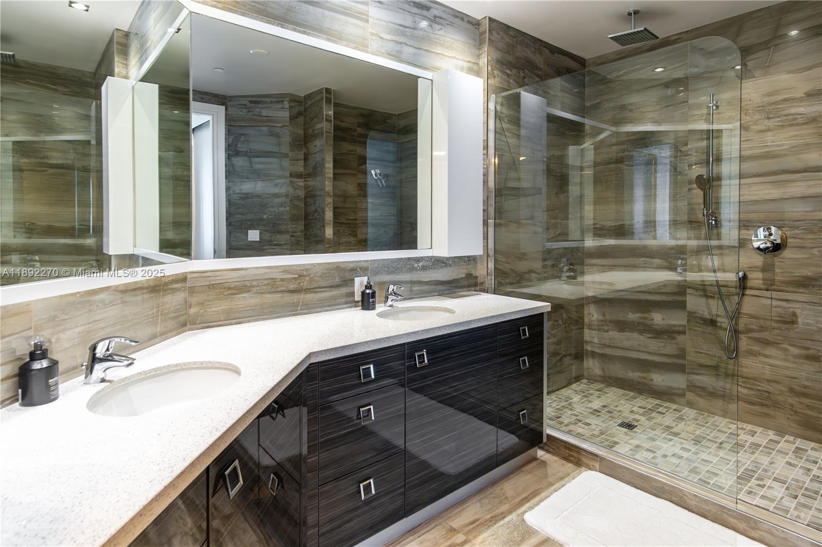 Photo of 16425 Collins Ave  #OS16A, Sunny Isles Beach, Florida, 33160 - Bathroom No. 3