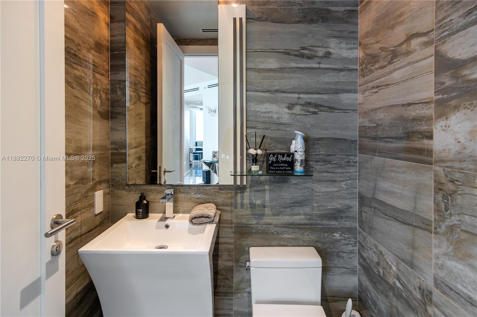 Photo of 16425 Collins Ave  #OS16A, Sunny Isles Beach, Florida, 33160 - Powder Room