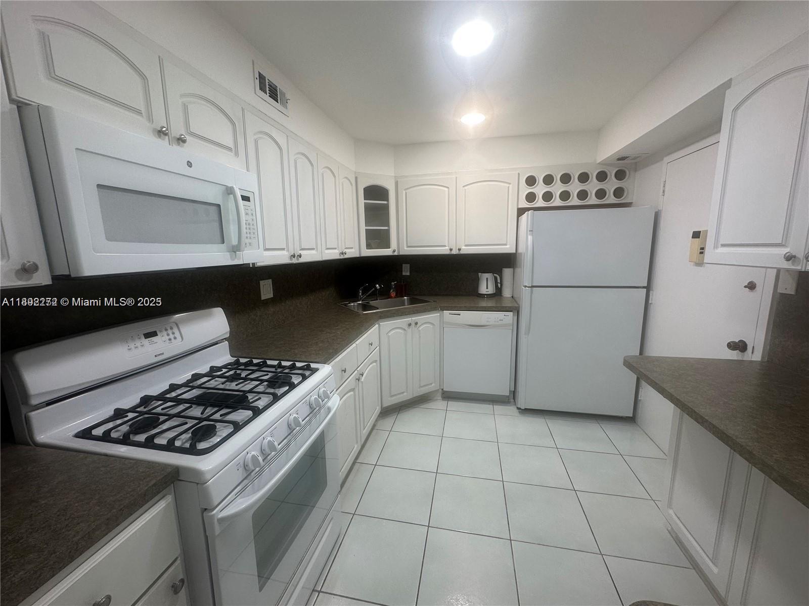 Photo of 2030 Ocean Dr #1705, Hallandale Beach, Florida, 33009 -