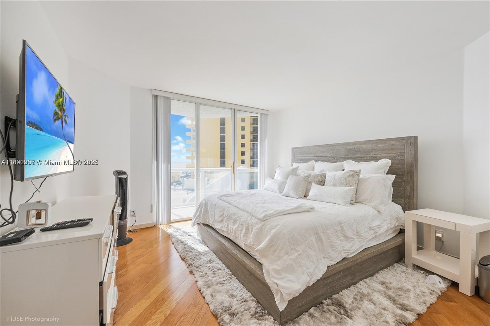 Photo of 16425 Collins Ave  #512, Sunny Isles Beach, Florida, 33160 - 
