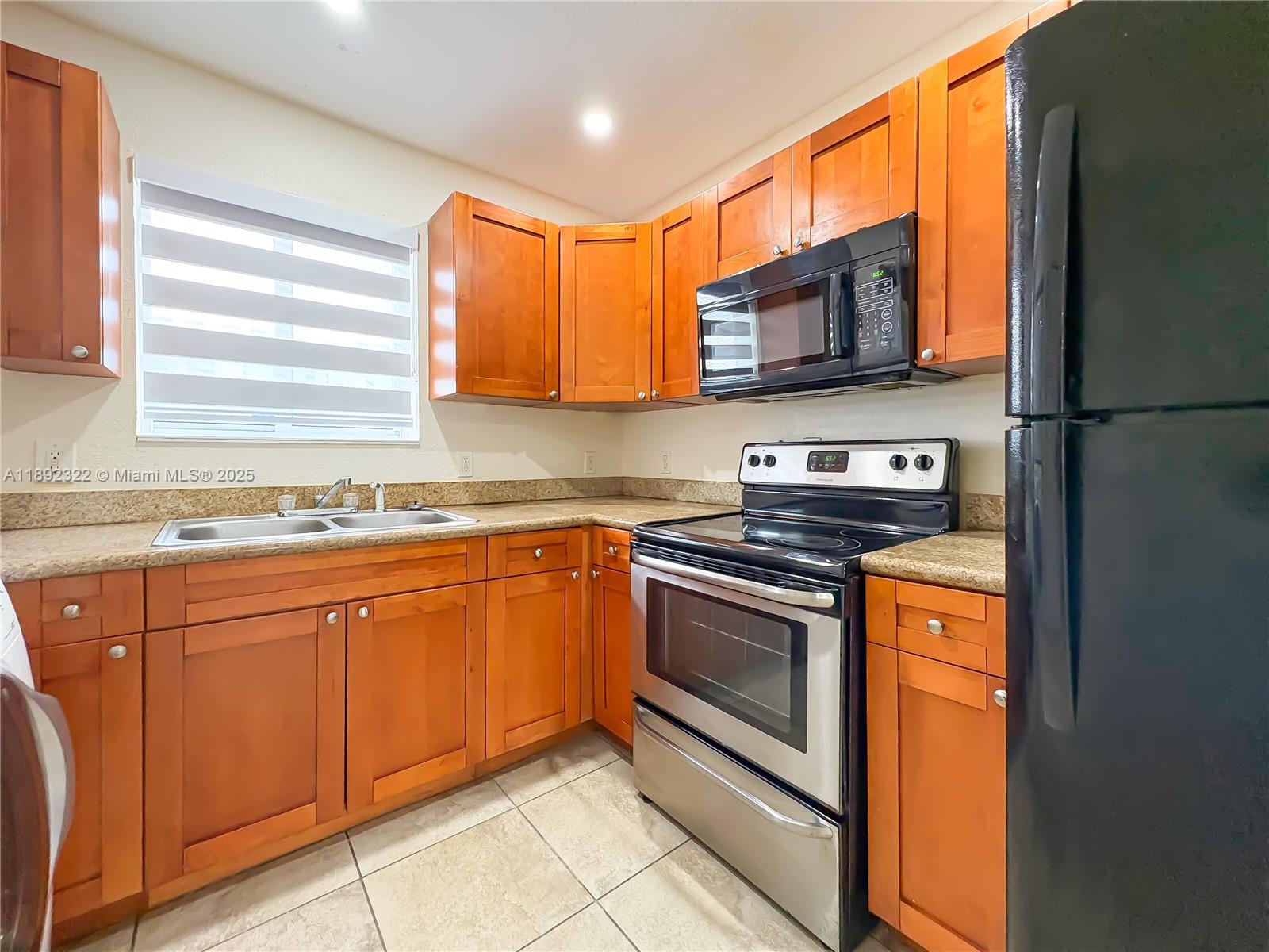 Ver detalles / 3824 sq. ft. $ 2025-10-08 0 foto
