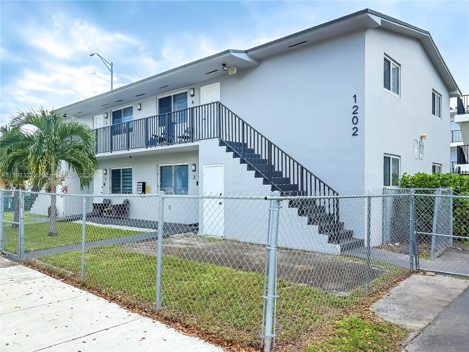 Ver detalles / 3824 sq. ft. $ 2025-10-08 0 foto