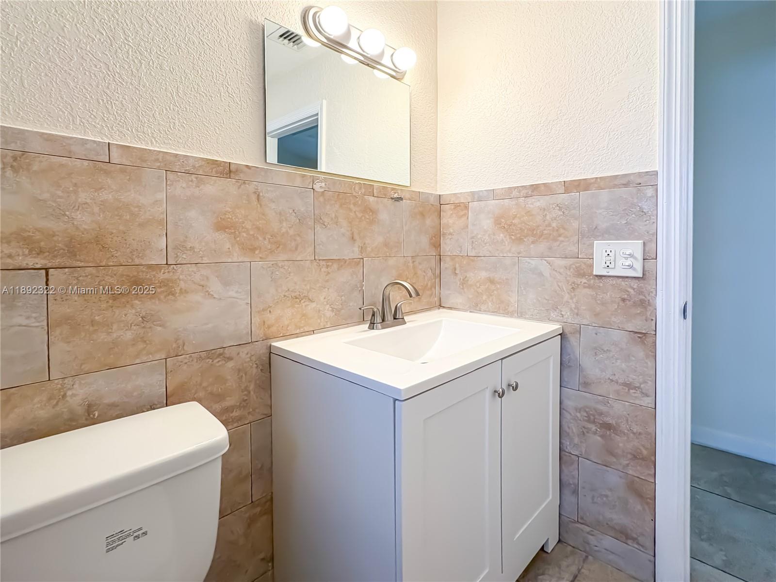 Ver detalles / 3824 sq. ft. $ 2025-10-08 0 foto