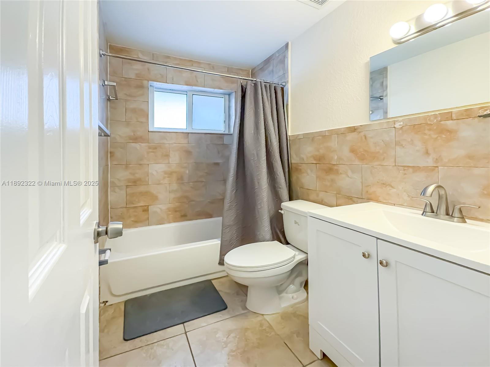 Ver detalles / 3824 sq. ft. $ 2025-10-08 0 foto