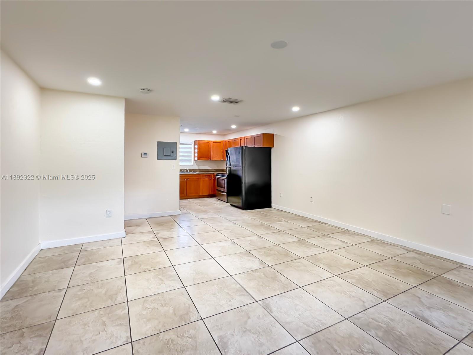 Ver detalles / 3824 sq. ft. $ 2025-10-08 0 foto