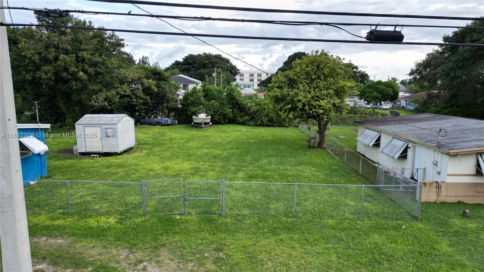 See details   /   sq. ft. $ 2025-10-08 0 Photo