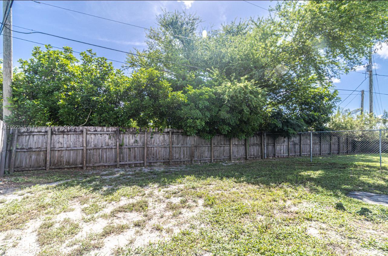 Ver detalles / 1465 sq. ft. $ 2025-10-08 0 foto