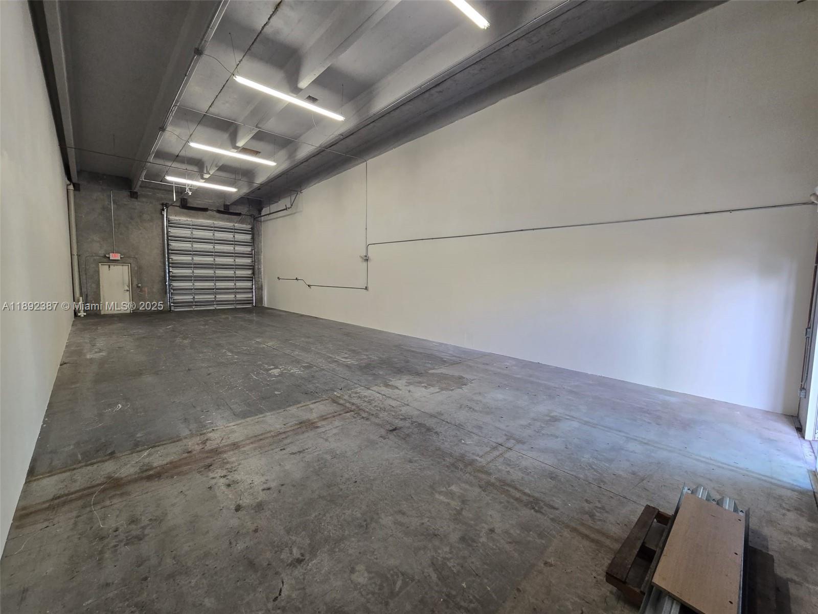 See details / sq. ft. $ 2025-10-08 0 Photo