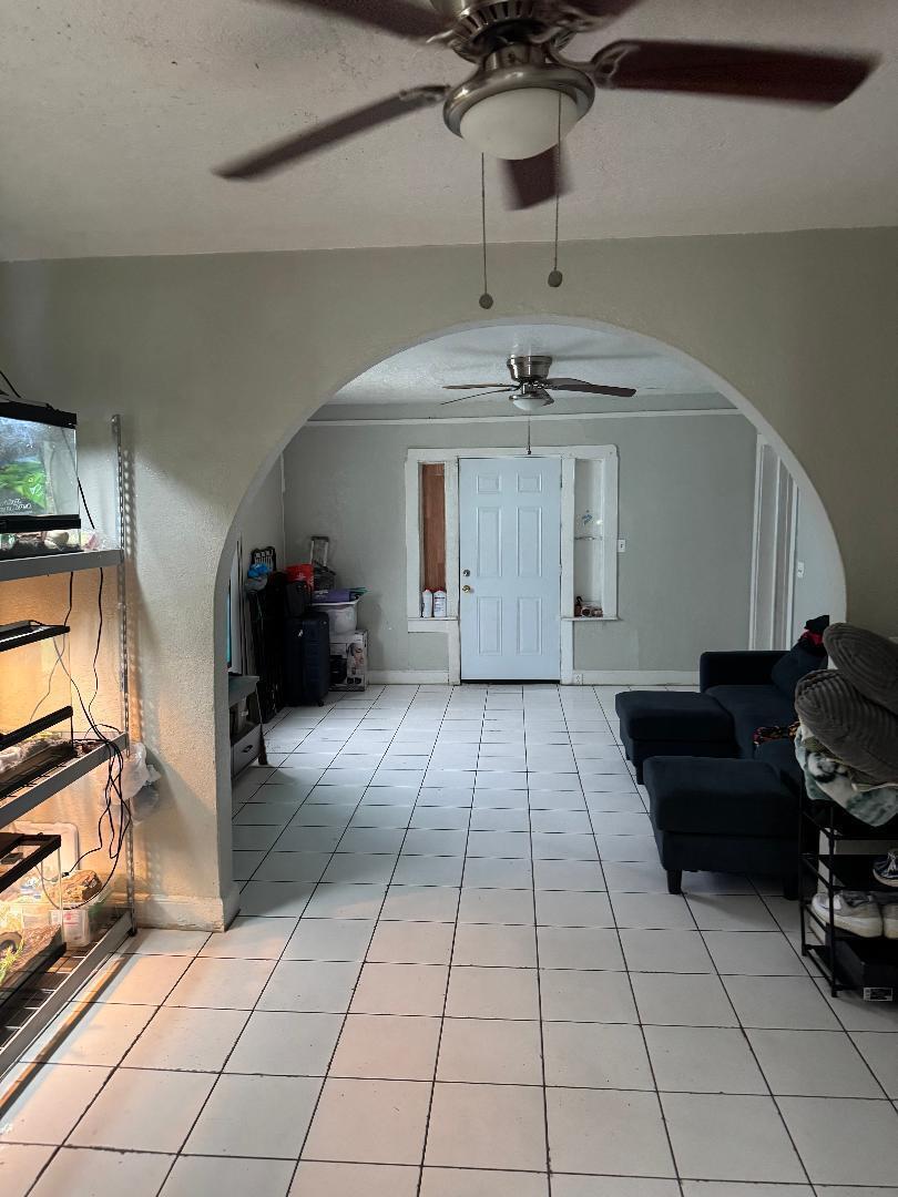   / 3 2835 sq. ft. $ 2025-12-03 0 foto