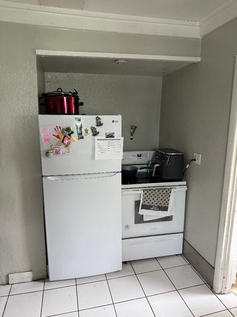   / 3 2835 sq. ft. $ 2025-12-03 0 foto