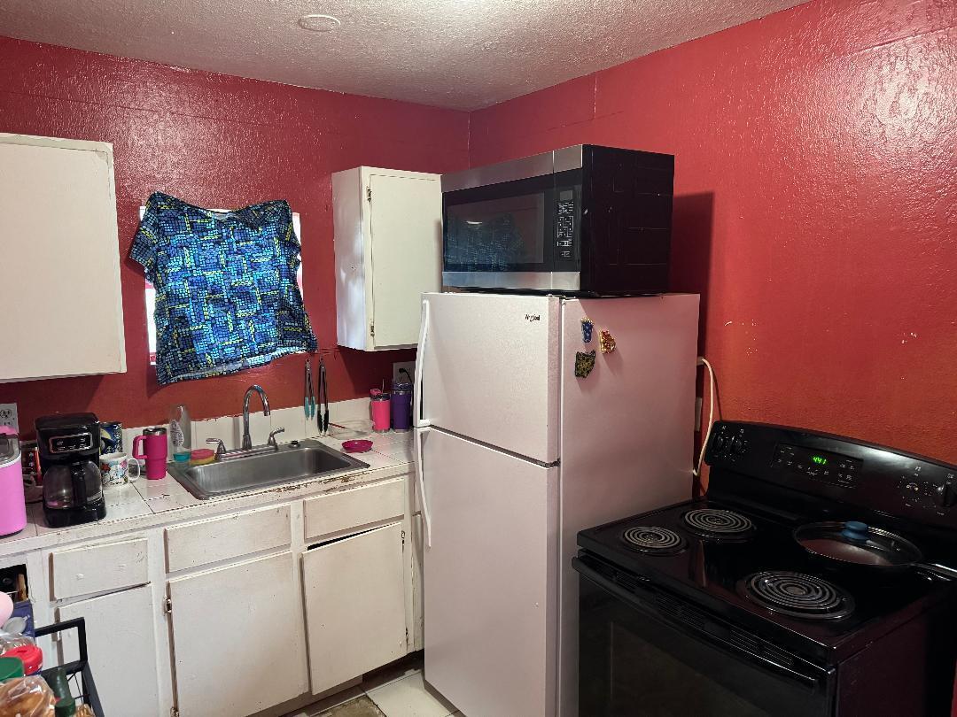   / 3 2835 sq. ft. $ 2025-12-03 0 foto