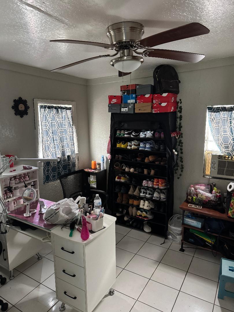   / 3 2835 sq. ft. $ 2025-12-03 0 foto