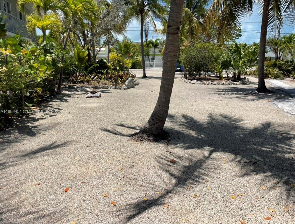 See details / sq. ft. $ 2025-10-08 0 Photo