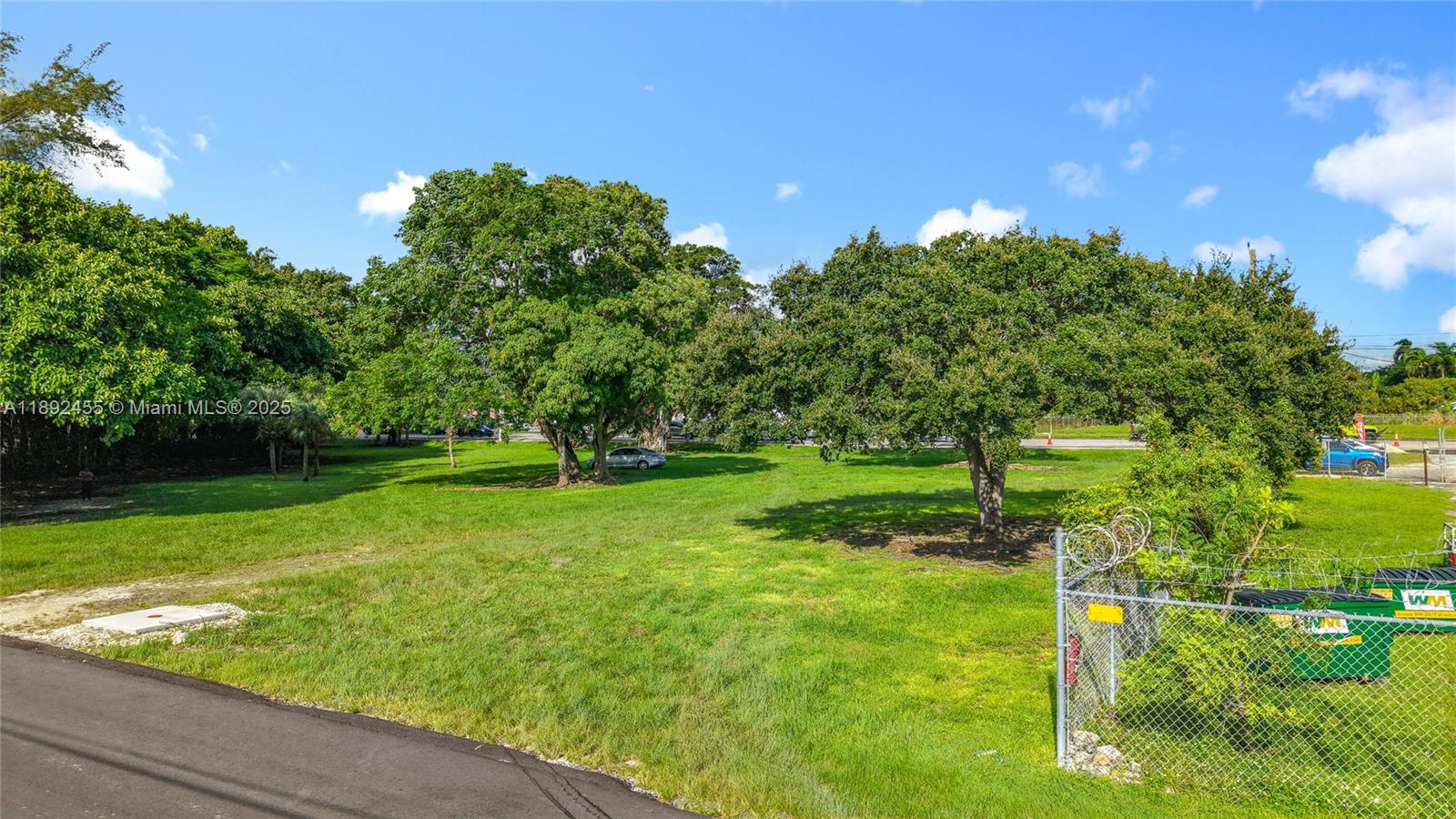 See details / sq. ft. $ 2025-10-08 0 Photo