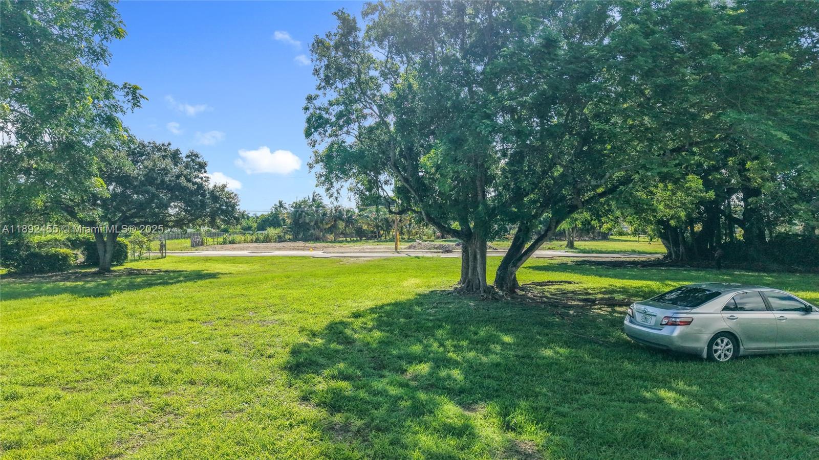 See details / sq. ft. $ 2025-10-08 0 Photo