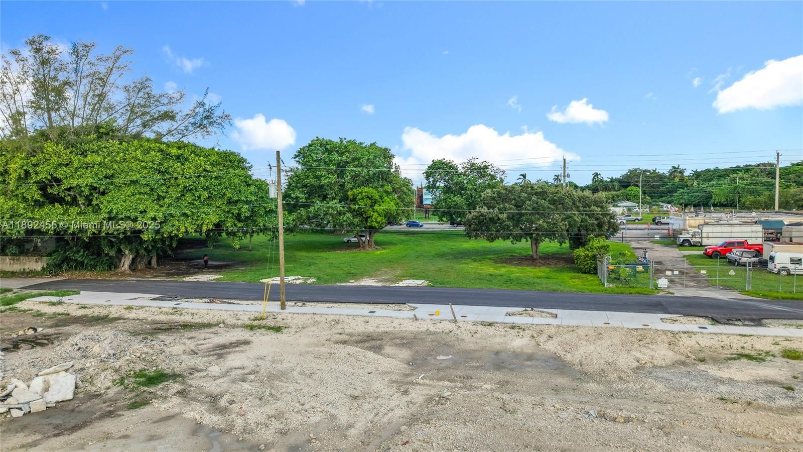 See details / sq. ft. $ 2025-10-08 0 Photo