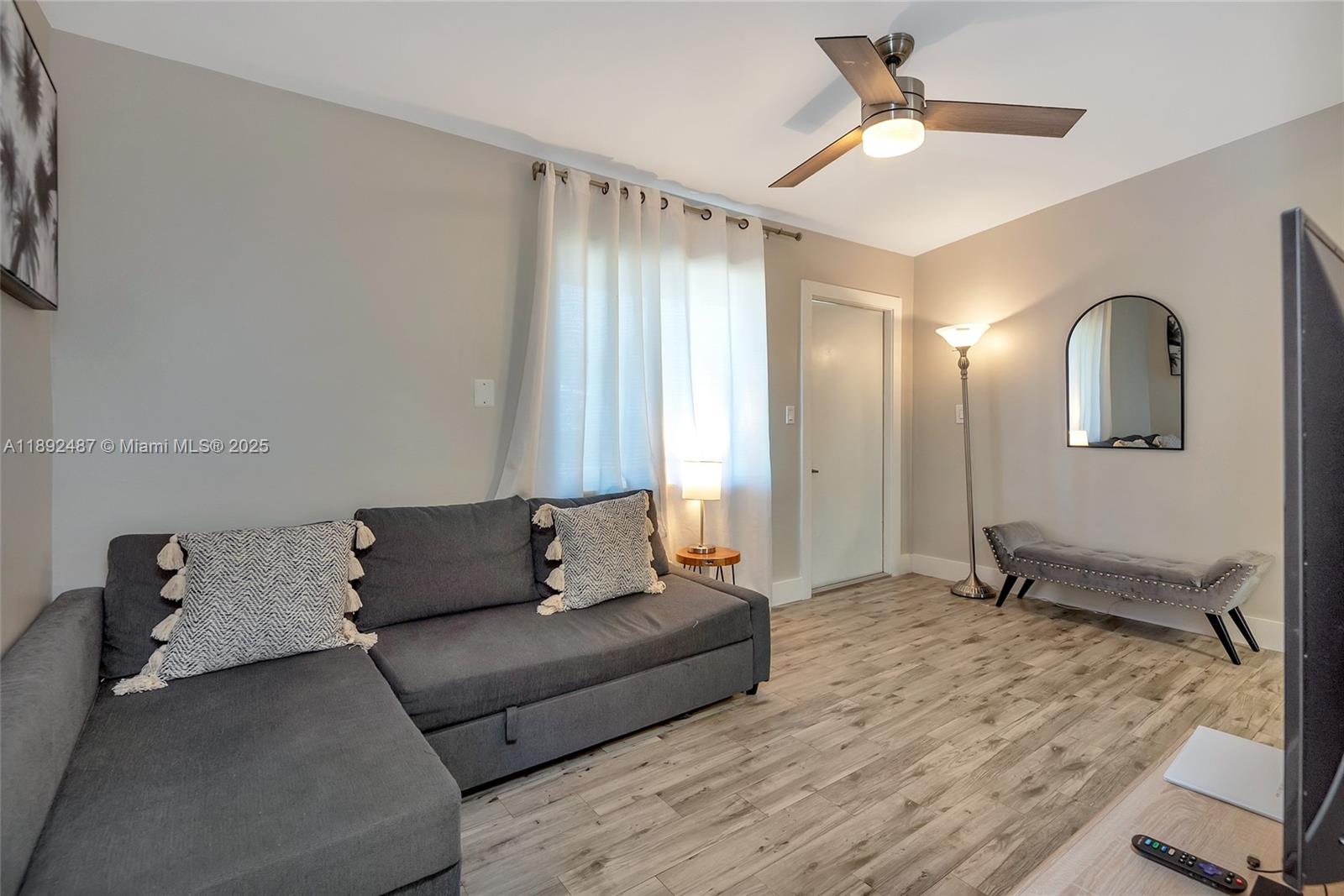 Ver detalles / 1281 sq. ft. $ 2025-10-08 0 foto