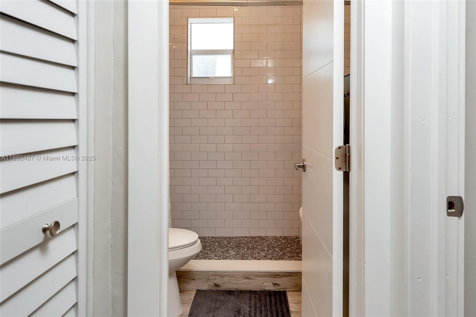 Ver detalles / 1281 sq. ft. $ 2025-10-08 0 foto
