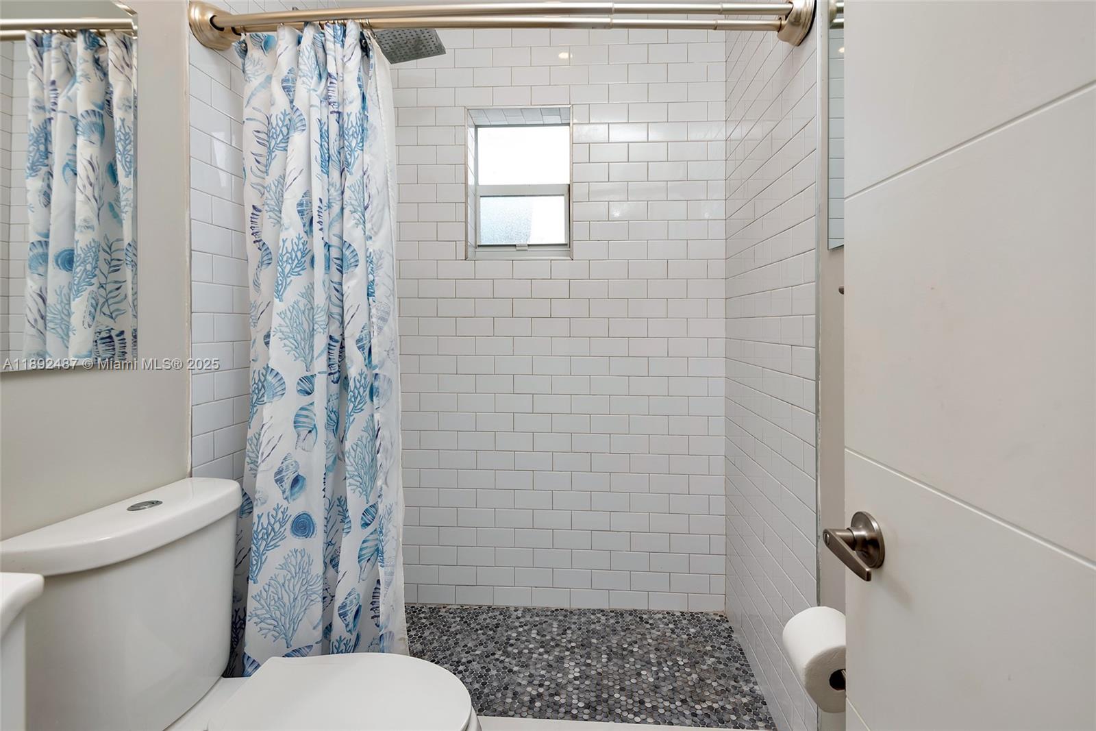 Ver detalles / 1281 sq. ft. $ 2025-10-08 0 foto