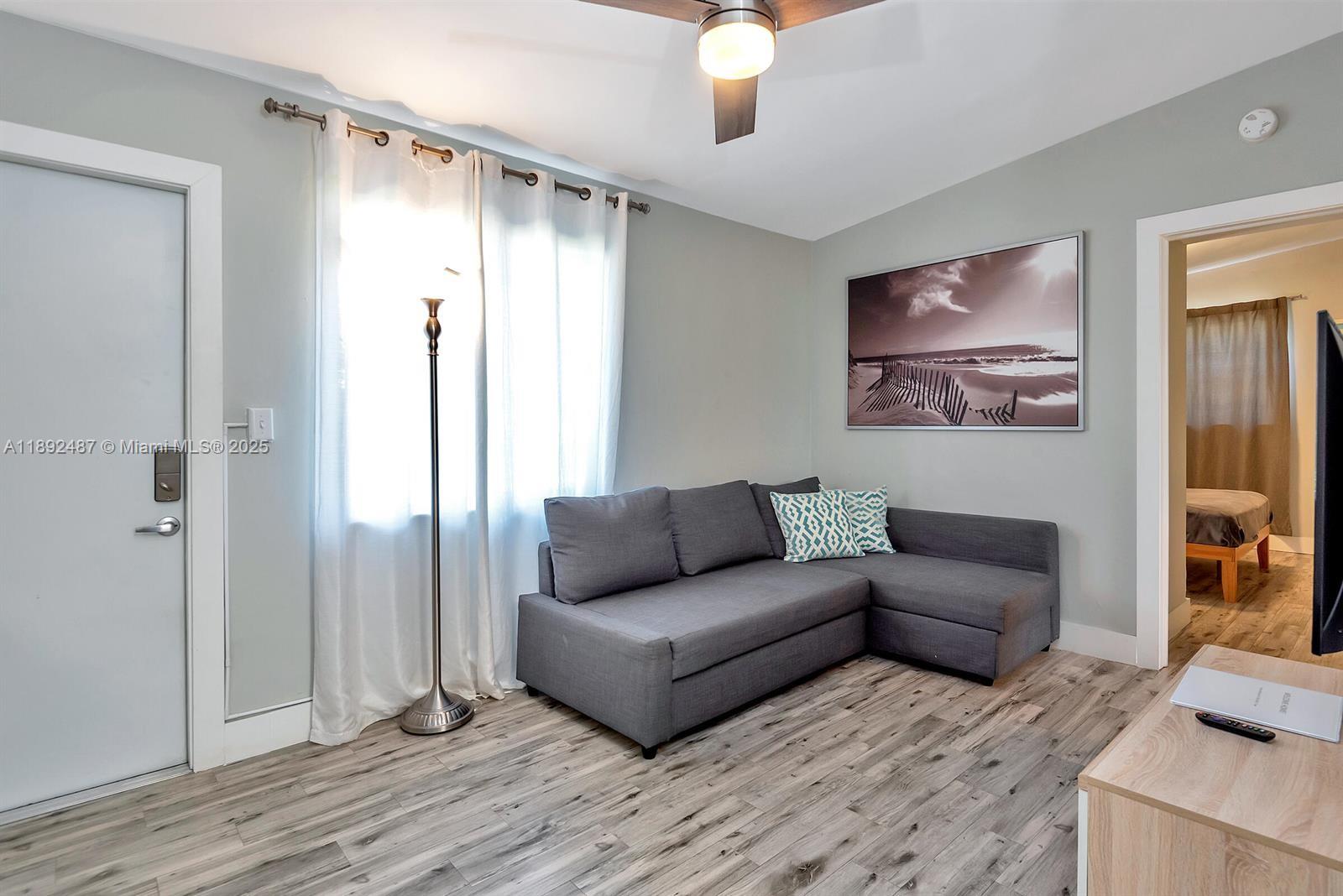 Ver detalles / 1281 sq. ft. $ 2025-10-08 0 foto