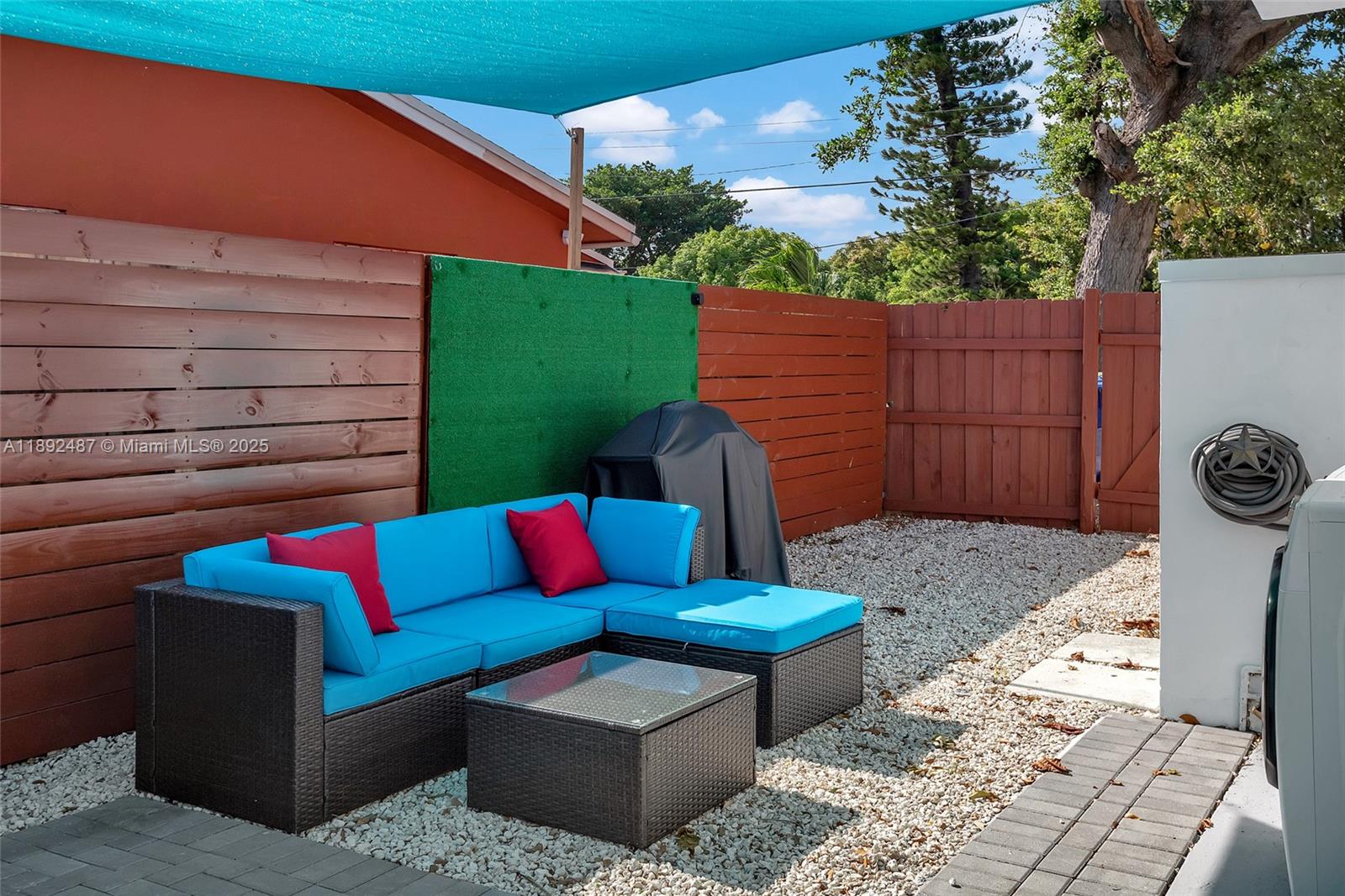 Ver detalles / 1281 sq. ft. $ 2025-10-08 0 foto