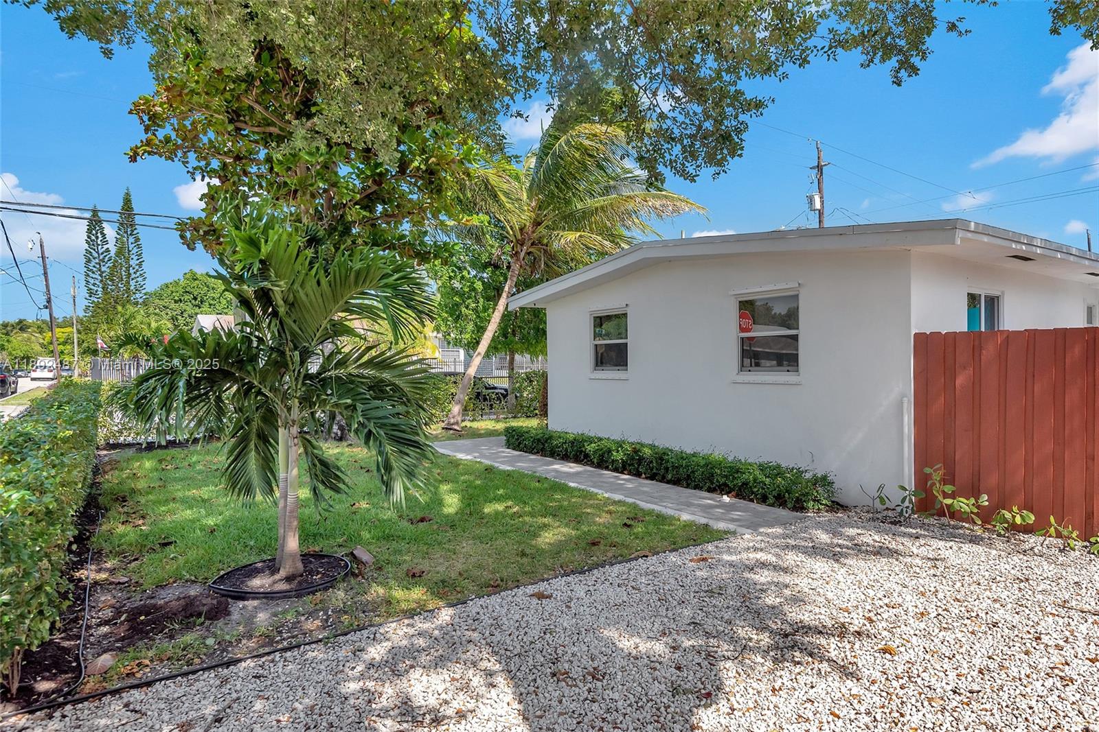 See details / 1281 sq. ft. $ 2025-10-08 0 Photo